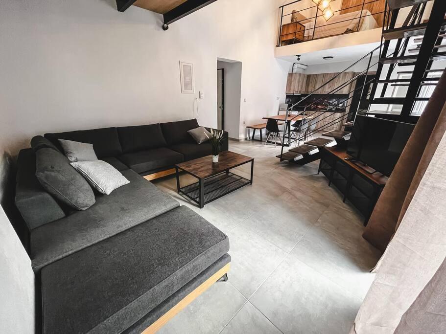 Escala Double Loft 1 & Parking In The City Center Volos Exteriör bild
